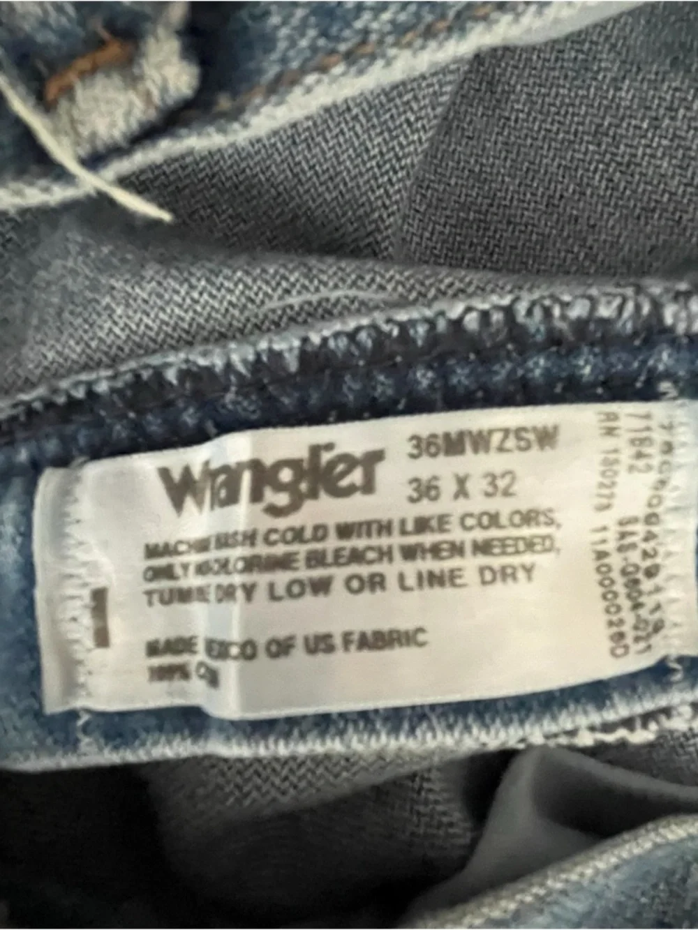 Wrangler Men's Slim Straight Blue Denim Jeans